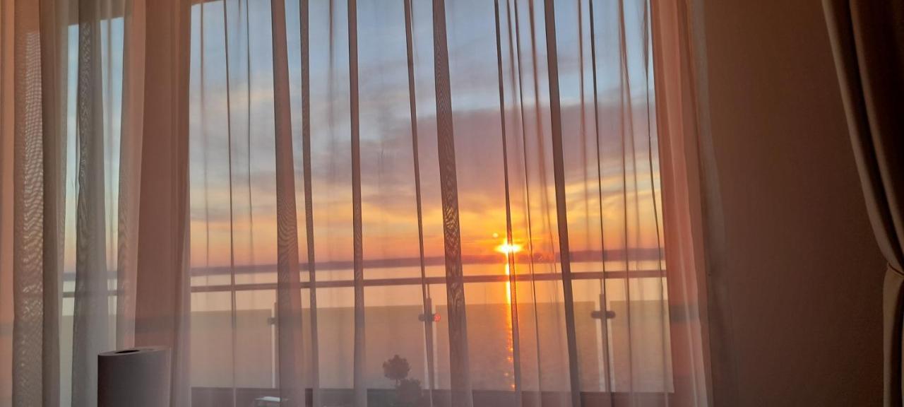 Bella Vista Summerland Mamaia Dış mekan fotoğraf